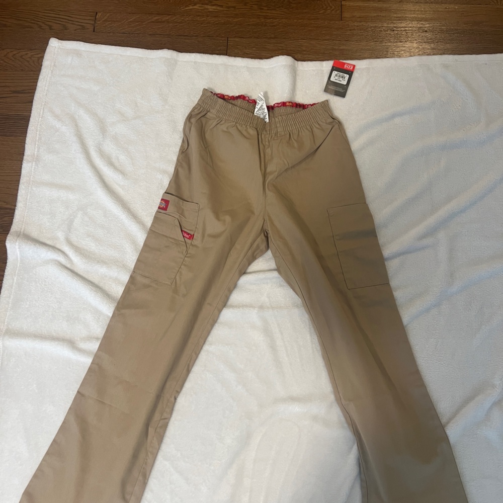 New Dickies Work/Scrub Pants. Khaki. XS